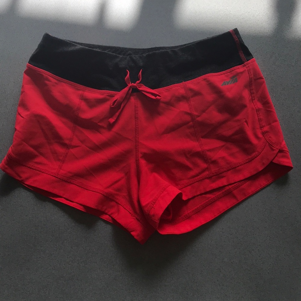 Avia hot pink women’s athletic shorts M